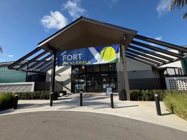 2927 SW 18th Ter 2927, Fort Lauderdale, FL 33315