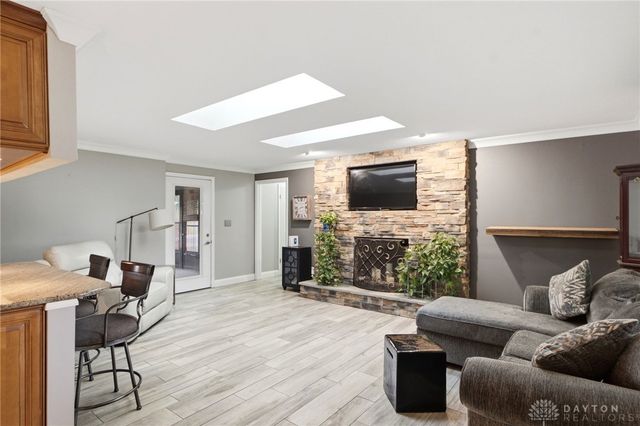7882 Millerton Drive, Centerville, OH 45459