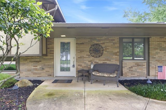 7882 Millerton Drive, Centerville, OH 45459