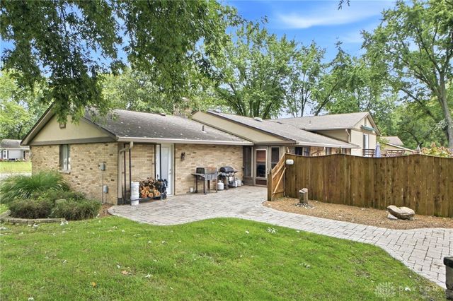 7882 Millerton Drive, Centerville, OH 45459