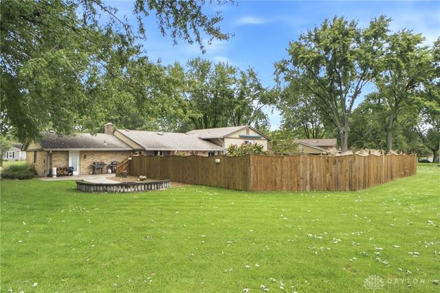 7882 Millerton Drive, Centerville, OH 45459