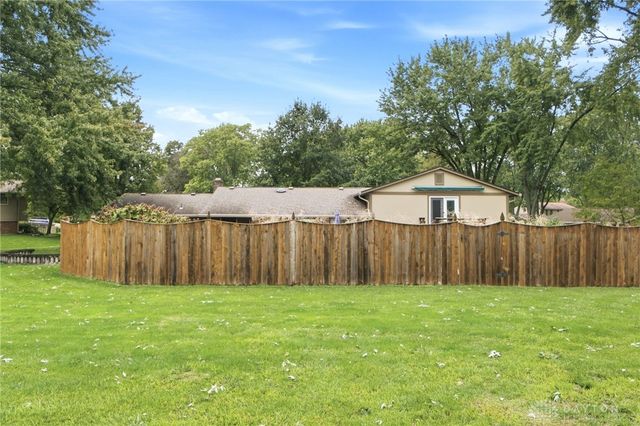 7882 Millerton Drive, Centerville, OH 45459