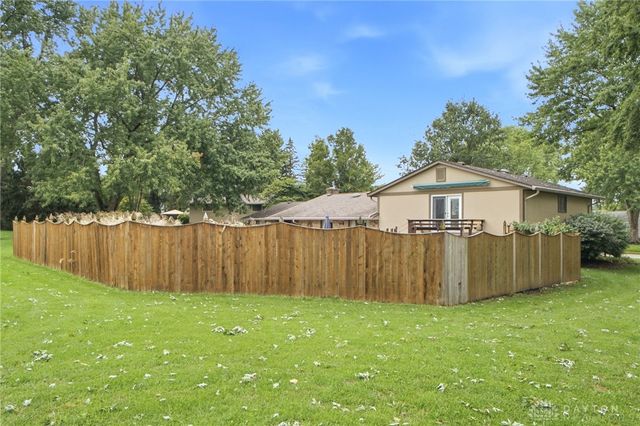 7882 Millerton Drive, Centerville, OH 45459