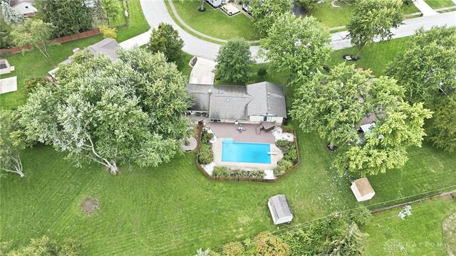 7882 Millerton Drive, Centerville, OH 45459