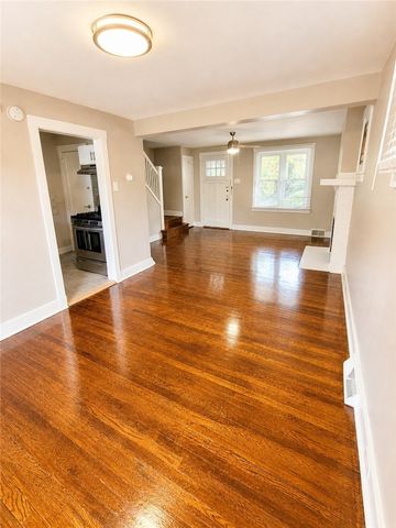 756 Shady Dr E, Mt Lebanon, PA 15228