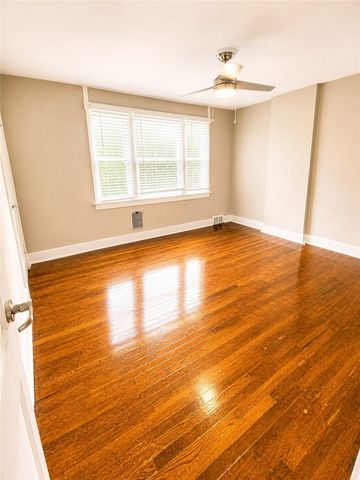 756 Shady Dr E, Mt Lebanon, PA 15228