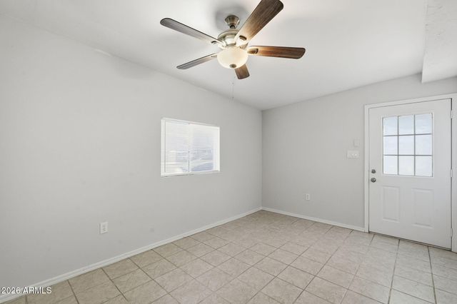 2525 W LUKE Avenue, Phoenix, AZ 85017