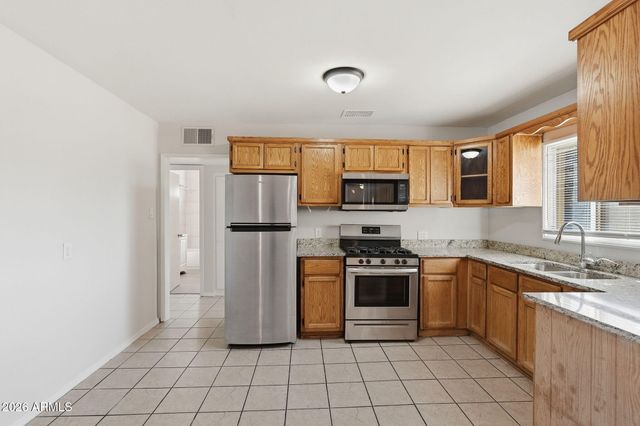 2525 W LUKE Avenue, Phoenix, AZ 85017