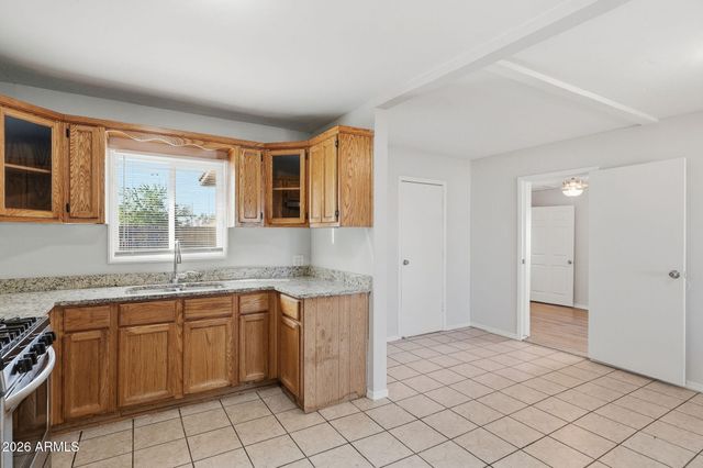 2525 W LUKE Avenue, Phoenix, AZ 85017