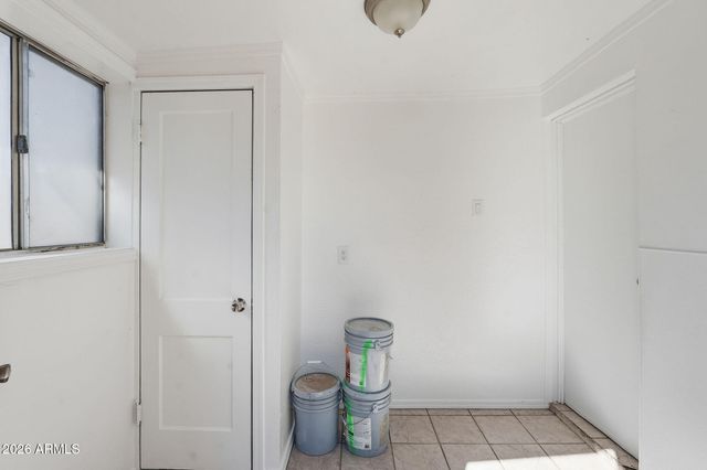 2525 W LUKE Avenue, Phoenix, AZ 85017