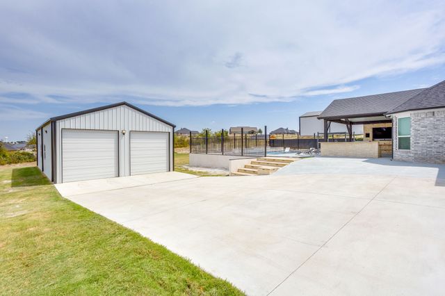 139 Oak Meadow Lane, Weatherford, TX 76085