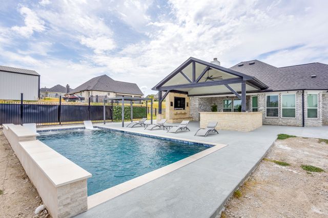 139 Oak Meadow Lane, Weatherford, TX 76085