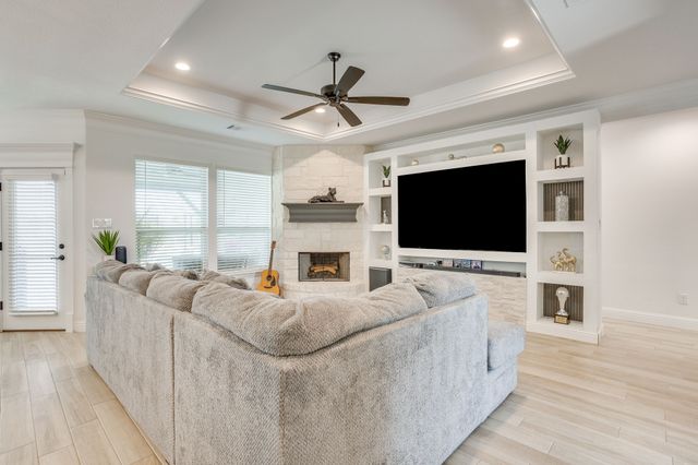139 Oak Meadow Lane, Weatherford, TX 76085