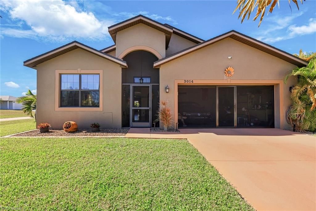3014 SW 9th PL, Cape Coral, FL 33914