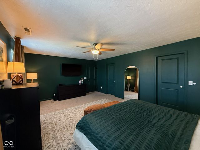 5619 W Crestview Trail, Mccordsville, IN 46055