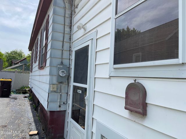 22 3rd Avenue, Hudson Falls, NY 12839