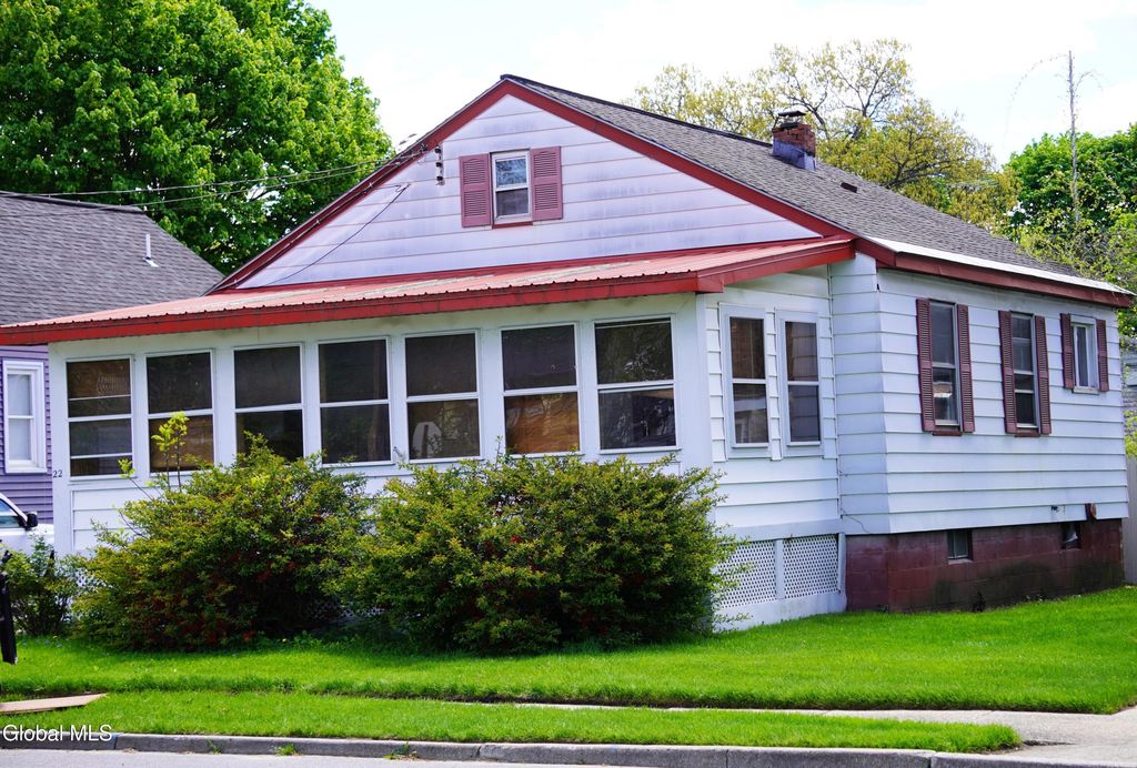 22 3rd Avenue, Hudson Falls, NY 12839