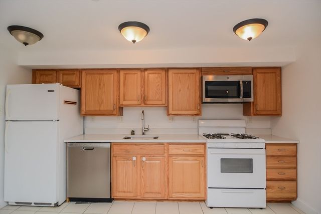 240 Franklin St B2, Cambridge, MA 02139