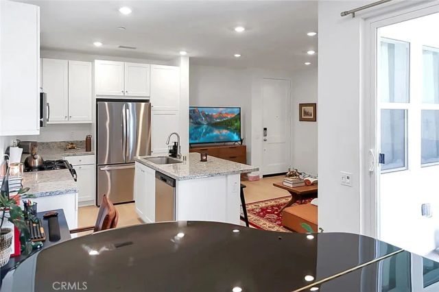 960 N Tangent Privado 303, Ontario, CA 91764