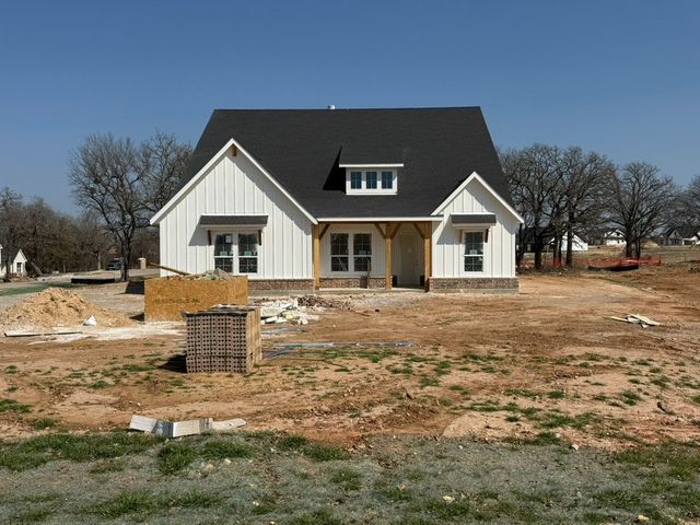160 Oak Grove Way, Springtown, TX 76082