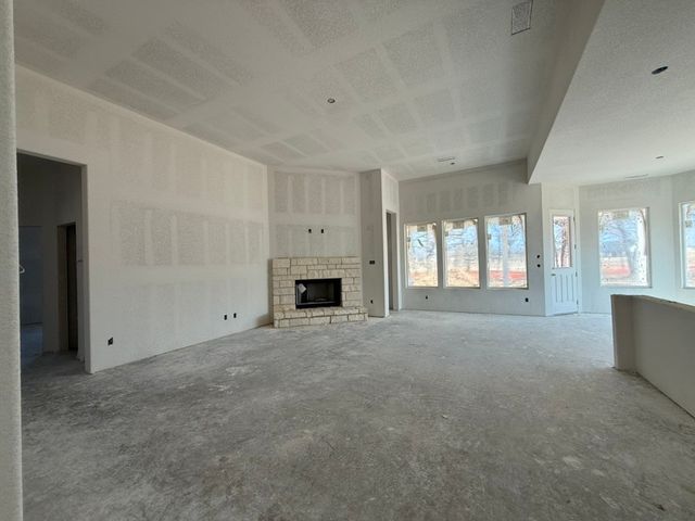 160 Oak Grove Way, Springtown, TX 76082