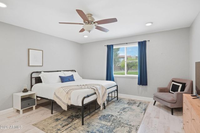4201 E CAMELBACK Road 41, Phoenix, AZ 85018