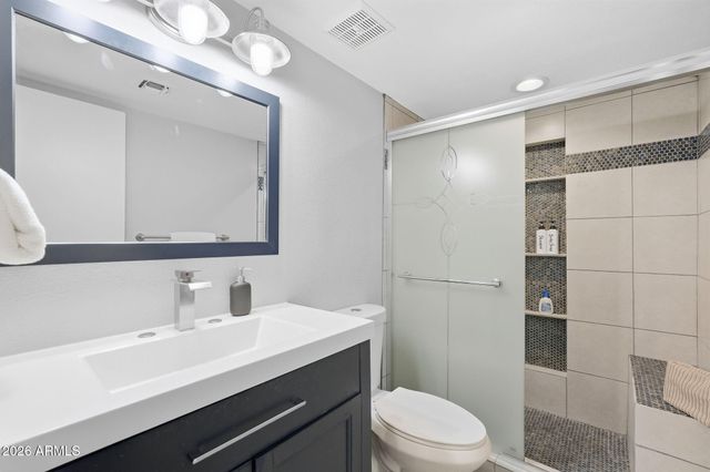 4201 E CAMELBACK Road 41, Phoenix, AZ 85018