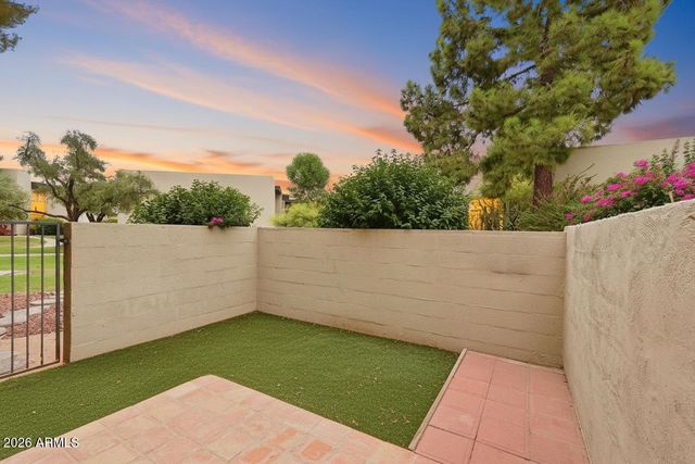 4201 E CAMELBACK Road 41, Phoenix, AZ 85018