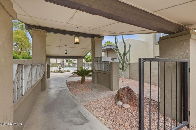 4201 E CAMELBACK Road 41, Phoenix, AZ 85018