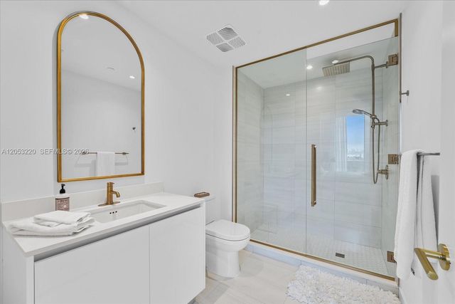 2678 Tigertail Avenue 1508, Miami, FL 33133