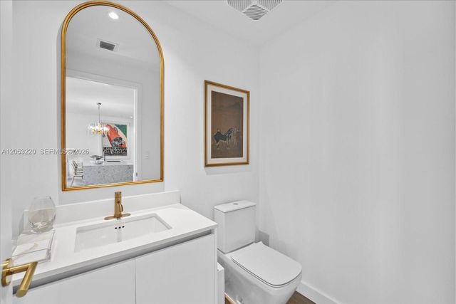2678 Tigertail Avenue 1508, Miami, FL 33133