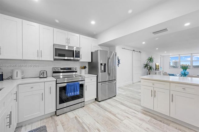 3725 S Ocean Dr 924, Hollywood, FL 33019