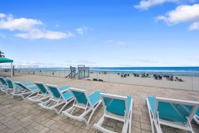 3725 S Ocean Dr 924, Hollywood, FL 33019