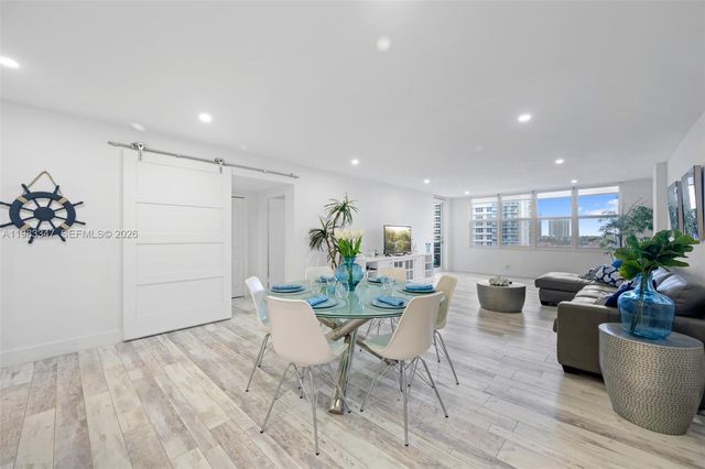 3725 S Ocean Dr 924, Hollywood, FL 33019