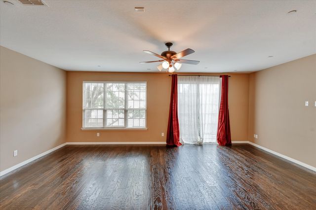 3912 Amberwood Drive, Addison, TX 75001