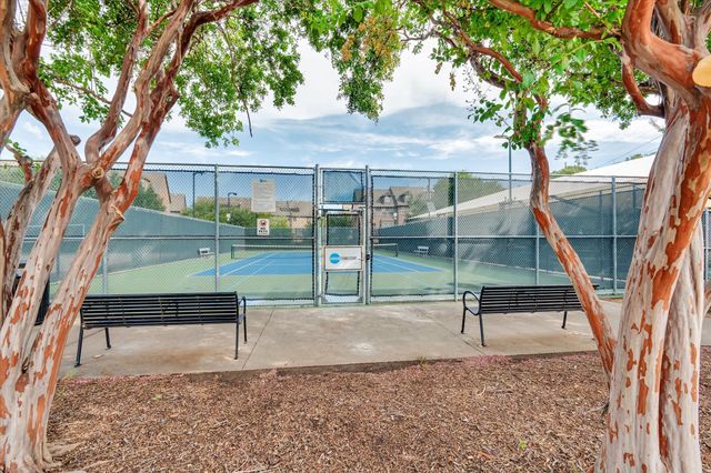 3912 Amberwood Drive, Addison, TX 75001