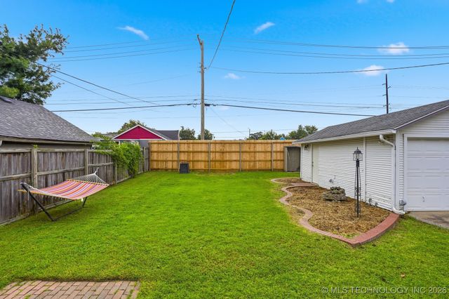 1615 S Gary Place, Tulsa, OK 74104