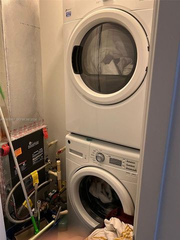 1010 Brickell Ave 2010, Miami, FL 33131