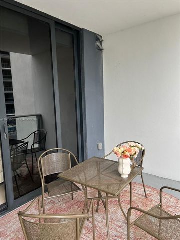 1010 Brickell Ave 2010, Miami, FL 33131