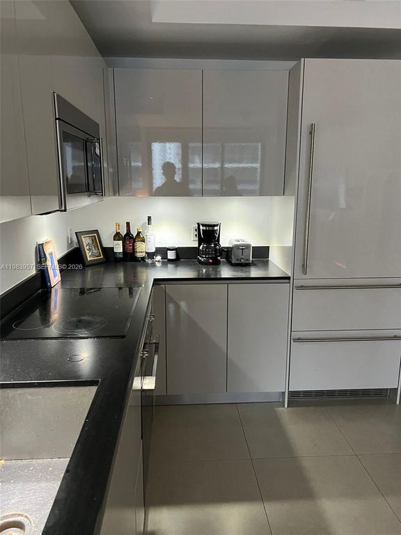 1010 Brickell Ave 2010, Miami, FL 33131