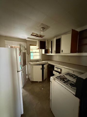 2159 N Taylor Avenue, Springfield, MO 65803