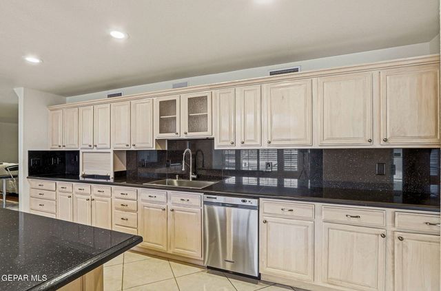 6016 OLEASTER Drive, El Paso, TX 79932
