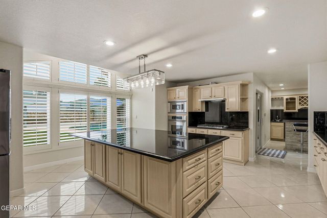 6016 OLEASTER Drive, El Paso, TX 79932