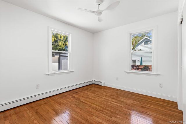 17 June Avenue, Bayville, NY 11709