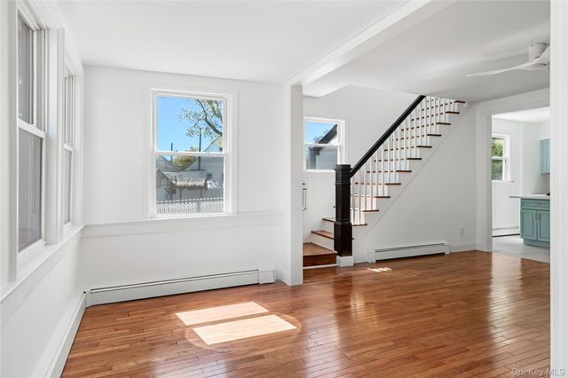 17 June Avenue, Bayville, NY 11709