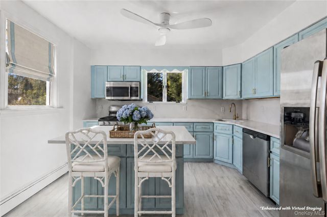 17 June Avenue, Bayville, NY 11709