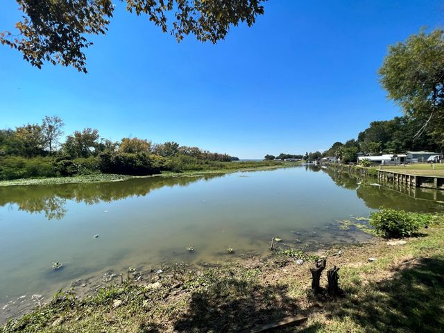 11606 Vistawood Street, Willis, TX 77318