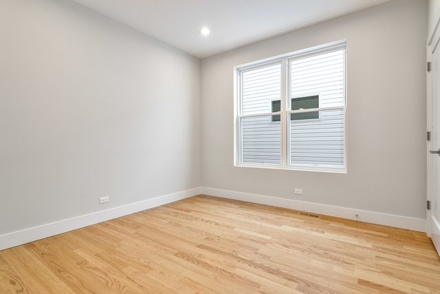 3013 N Normandy Avenue, Chicago, IL 60634