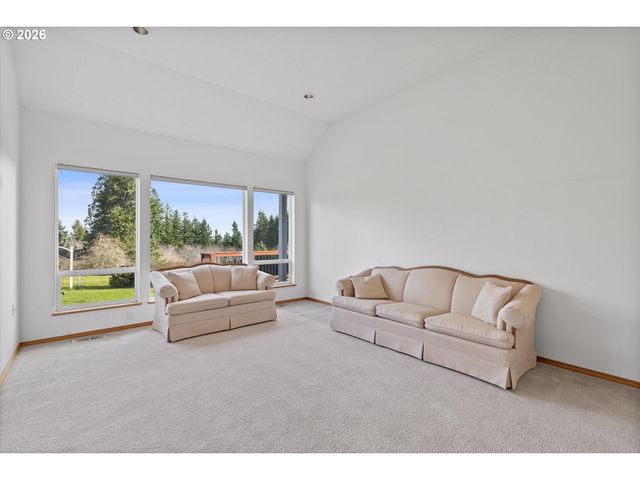 28200 Sw LADD HILL Rd, Sherwood, OR 97140