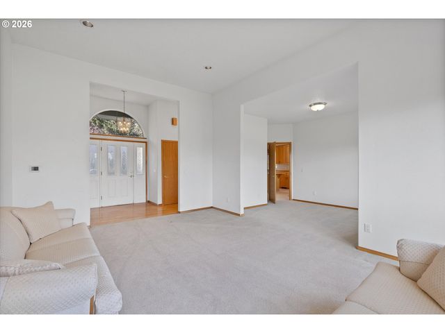 28200 Sw LADD HILL Rd, Sherwood, OR 97140